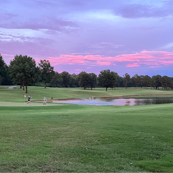 Meet your Posher, Hunter - Picture 1 of 1